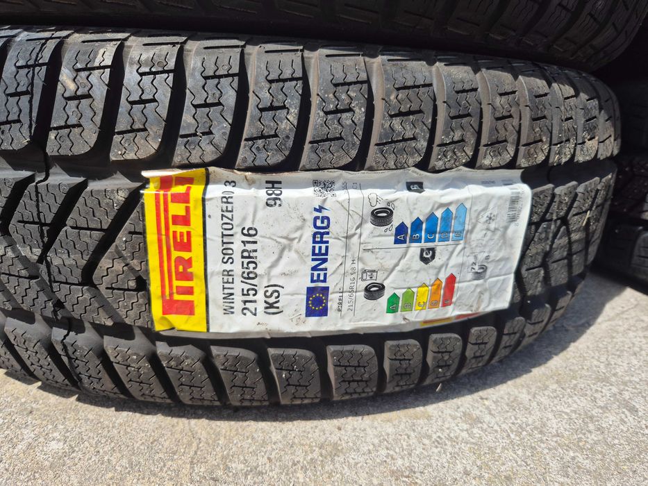 4 Anvelope M+S IARNA - 215/65/16 - PIRELLI Scorpion Winter - NOU - DOT 2021 !