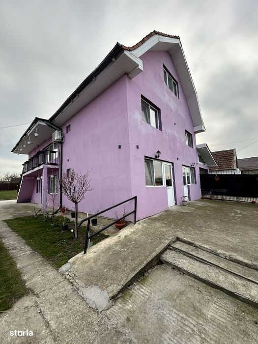 Azil 14 camere și 8000mp teren localitatea Sacădat