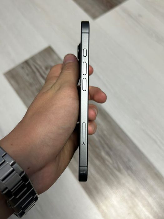 Iphone 17 256гб.