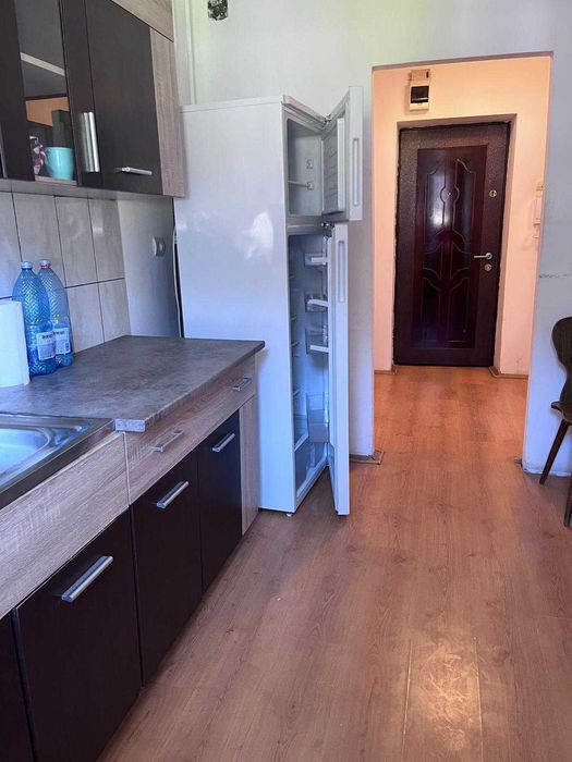Inchiriez apartament cu 2 camere  peste drum de Iulius Mall