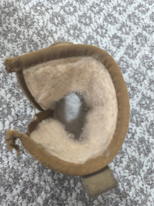 Продам  детские угги(натуралка)