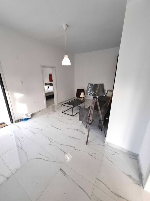 Продава реновирана къща 70 м2 с двор 200 м2 в Аспровалта