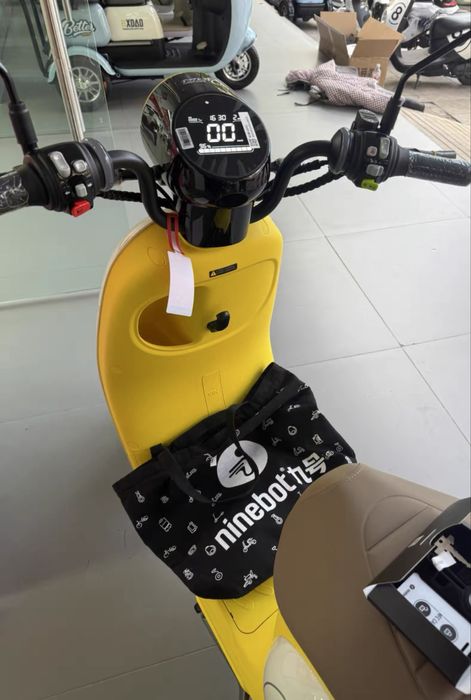 Электроскутер Ninebot новый