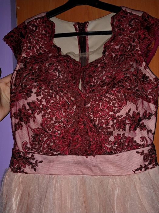 Rochie scurtă de ocazie