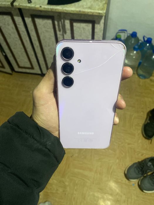 Продам Samsung A35