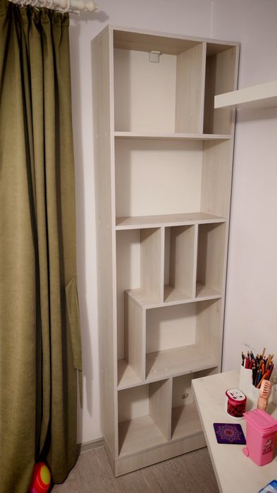 Raft carti/Corp mobila