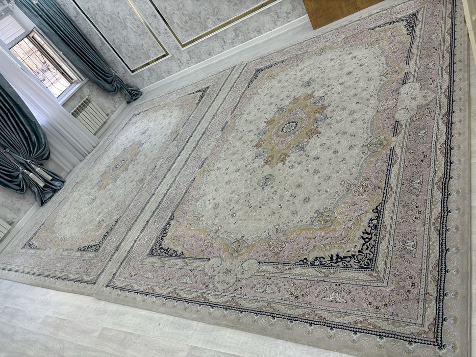 Продается ковер высокого качества.