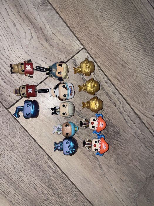 Киндер Джой фигурки /Kinder joy Ван пис и Очень странные дела осд