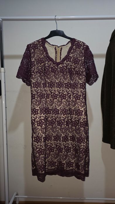 Rochie din dantelă bumbac, mov, căptușeală nude, mânecă scurtă, mărime M-L, realizată la comandă
