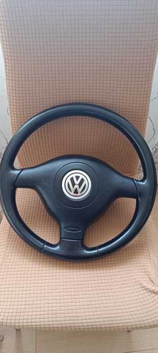 Продавам голф 4 1,6 SR  на части