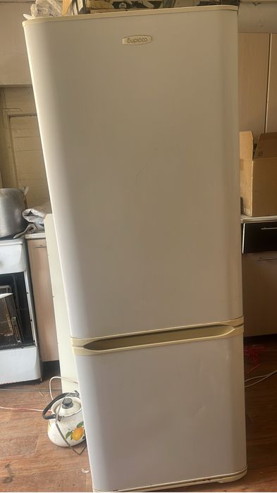 Холодильник буу сатылады