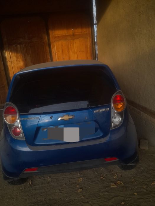 Spark sotiladi srochno