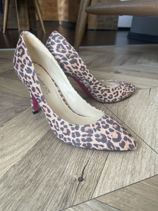 Дамски обувки на ток леопардови