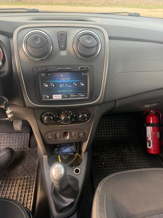 Vând Dacia Logan  MCV