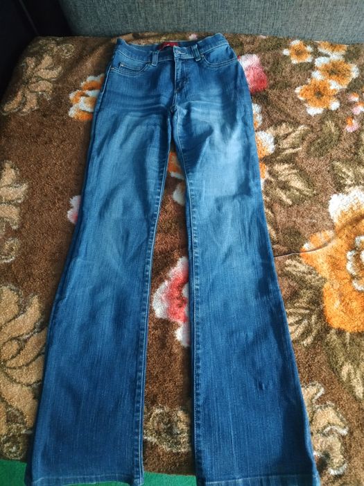 Продам джинсы фирменные