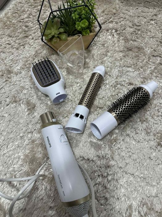 Сешоар Philips с 4 приставки