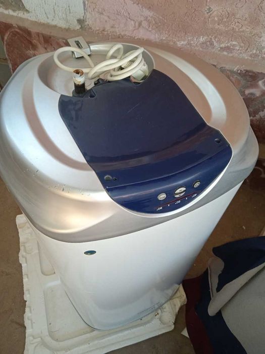 Продаётся водонагреватель Аристон-100 л в отличном рабочем состоянии: