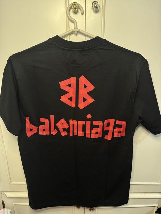 Тениска Balenciaga