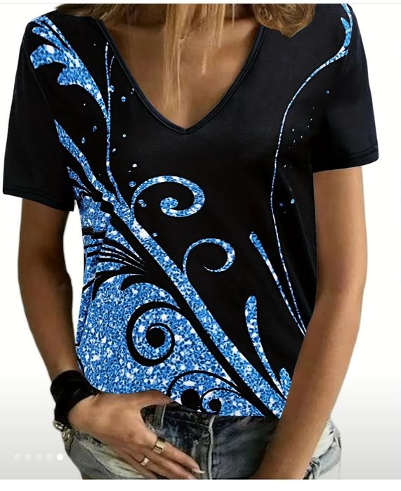 Женские футболки.