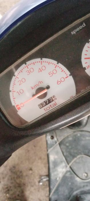 Продам мопед Сузуки летс2