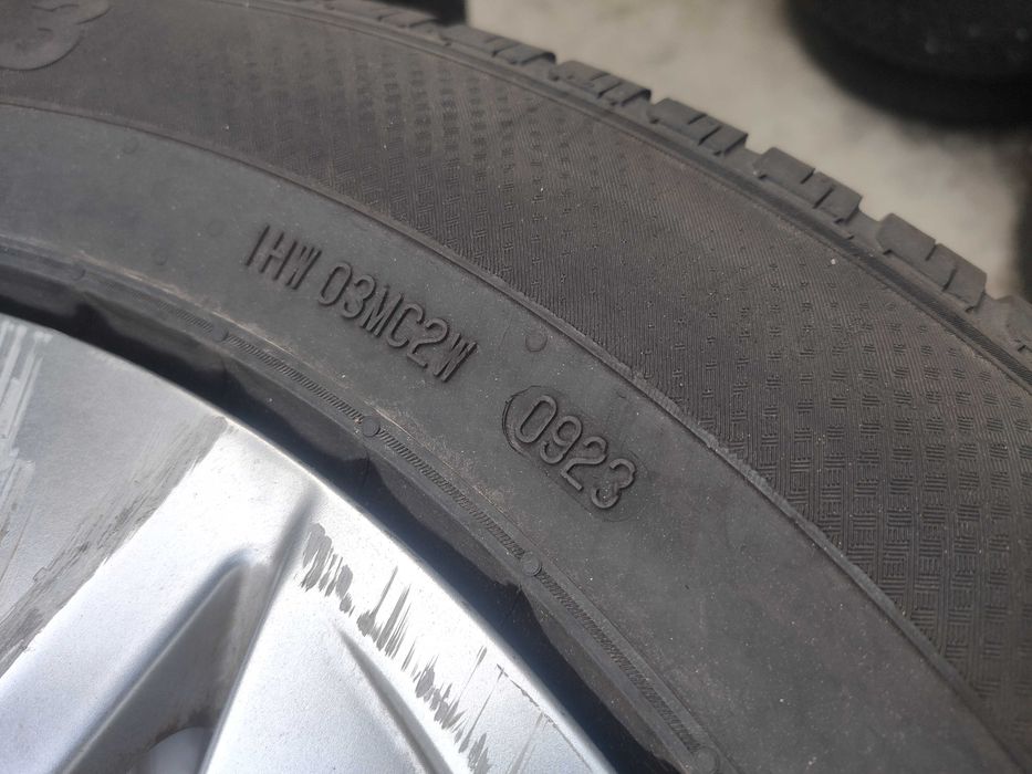 4бр Летни гуми 215 65 17 - Semperit - DOT 2023