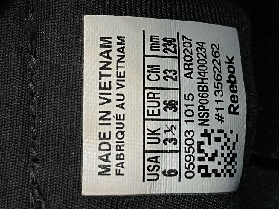 Женские кроссовки Reebok