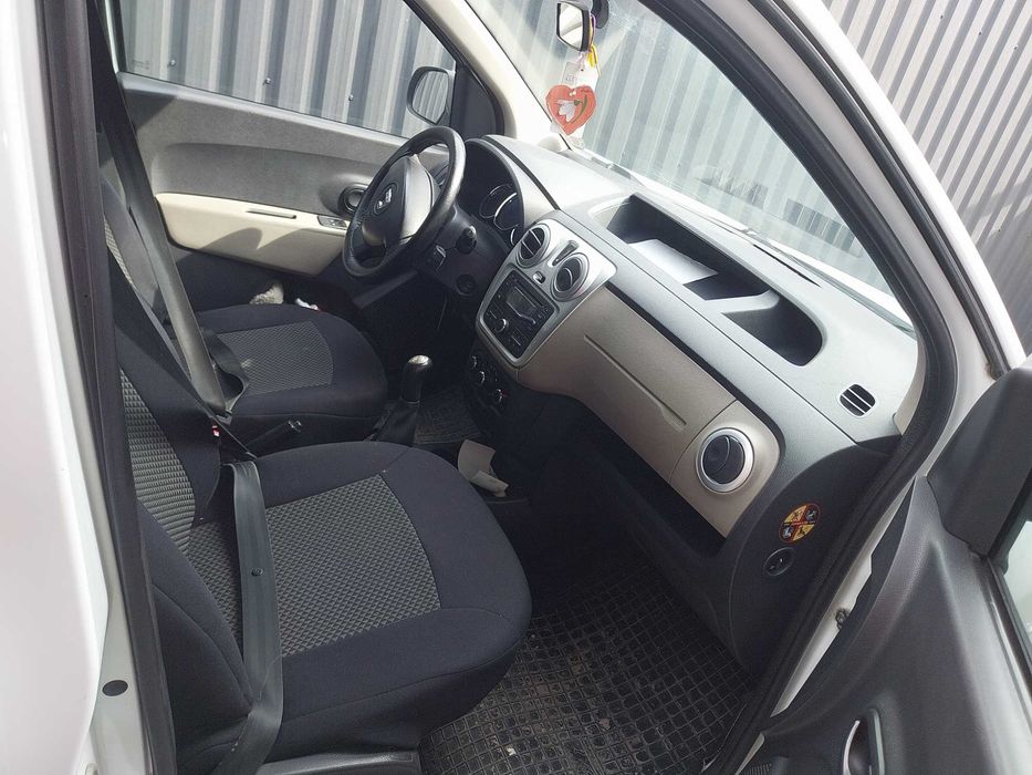 Vînd dacia dokker