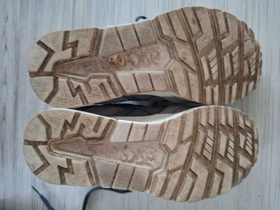 маратонки Asics - номер 36.5