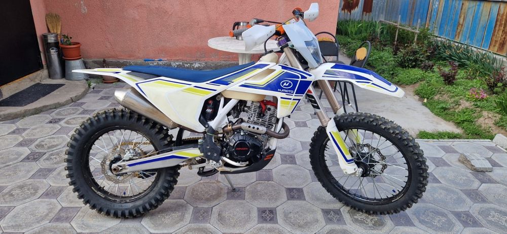 Продам эндуро мотоцикл 300 куб.м