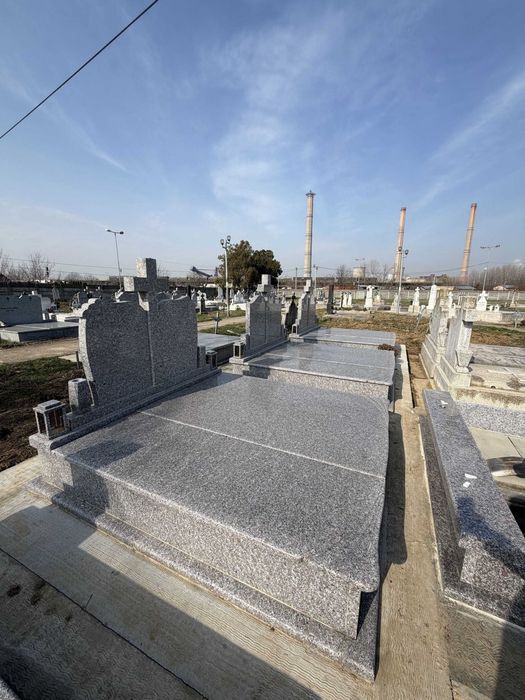 Servicii funerare-Executăm monumente funerare din granit, marmură si mozaic, cavouri și lucrări în cimitir.