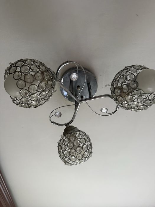 Продам люстру 5 тыс . Тг почти даром