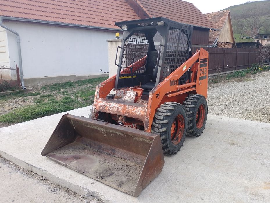 Miniincarcator Bobcat 743