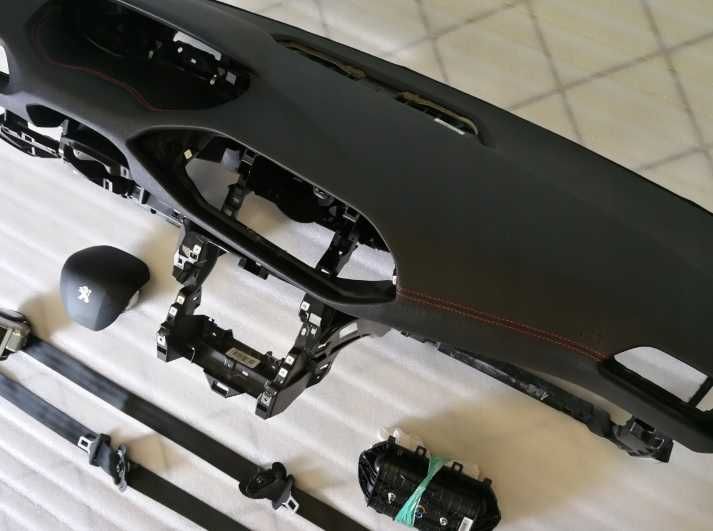 Peugeot 308 T9 GT Line plansa bord cusatura rosie - kit airbag centuri