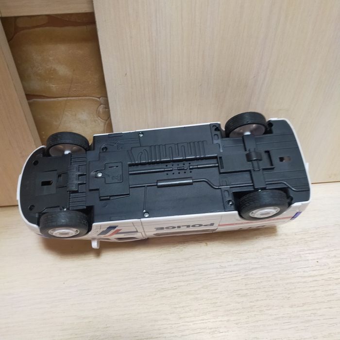 Игрушки.Машина детская