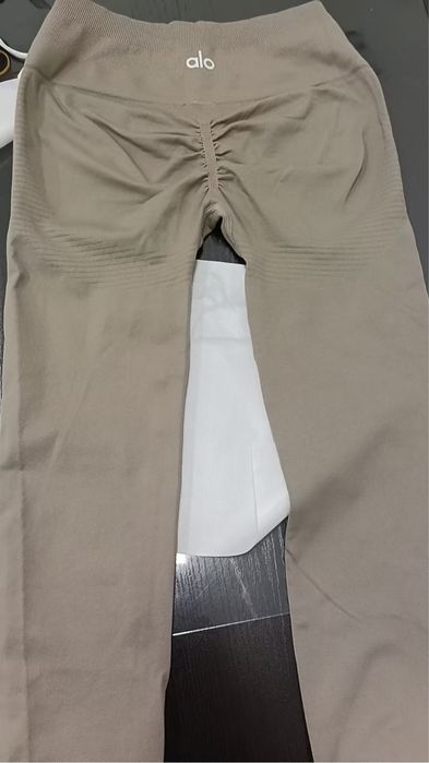Продам новые лосины alo