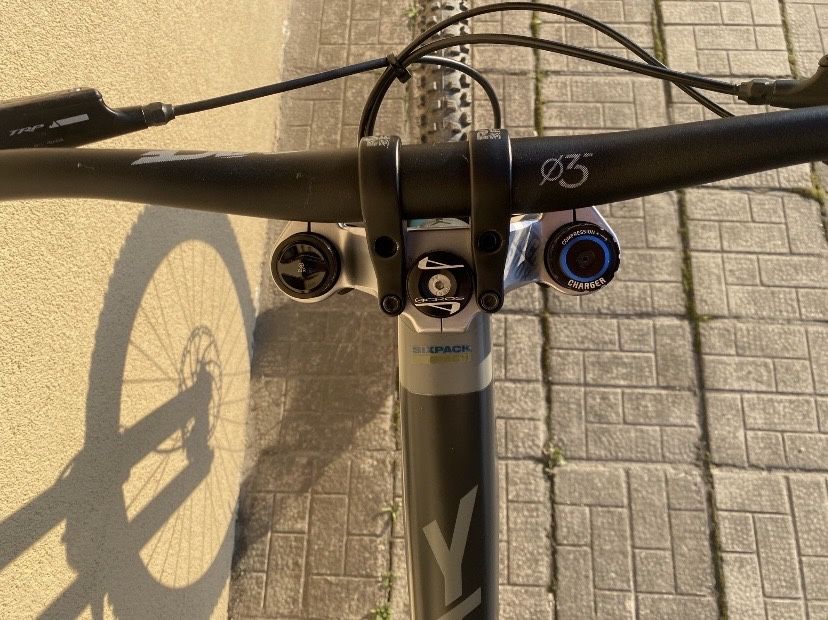 Yt tues 2023 L 27,5