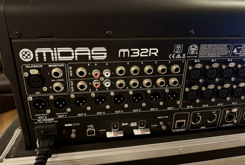 Midas M32R - Flight Case - Monitor touch (schimb doar cu Kronos 2)