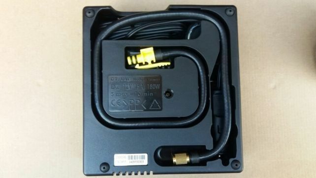 Kit pana Compresor auto umflat roti + solutie original Mercedes 180 w