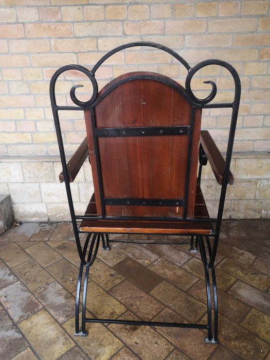 Продам кованные кресла для ресторанов/кафе