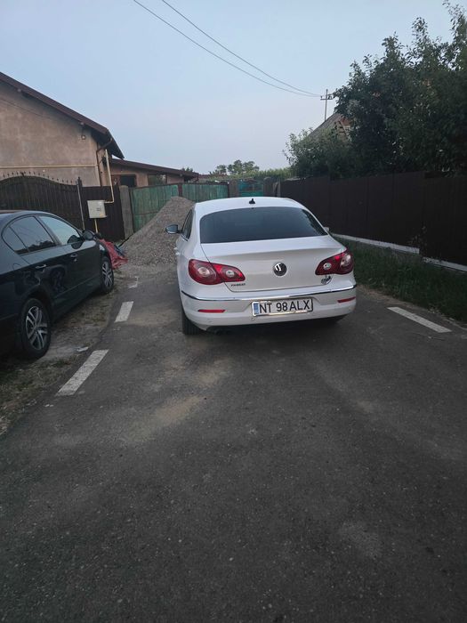Vând PASSAT CC an 2011