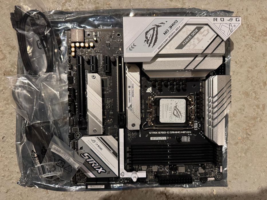 Placă de bază ASUS ROG Strix B760-G