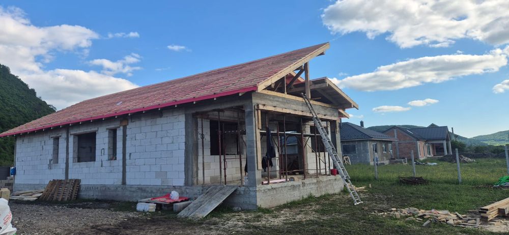 Executam Acoperisuri și reparatii de urgența A la Z

Reparatii Acoperis,