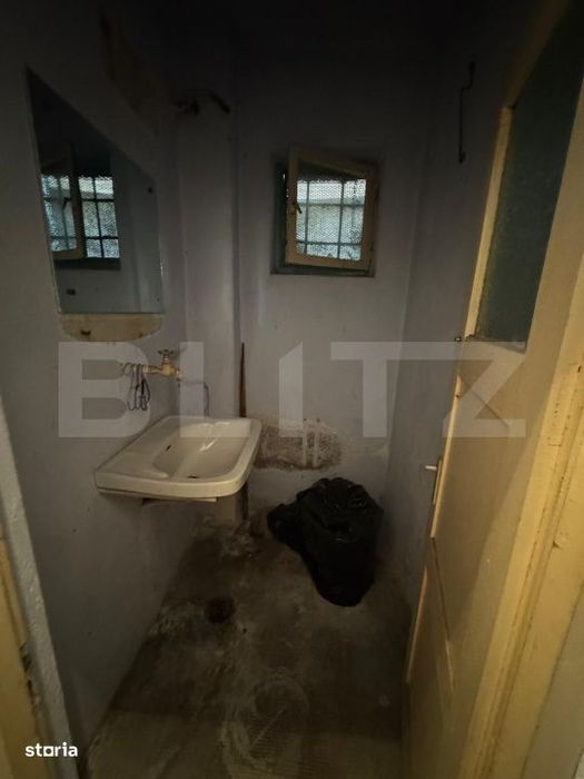 Casa de vanzare, 98 mp, zona Centrala