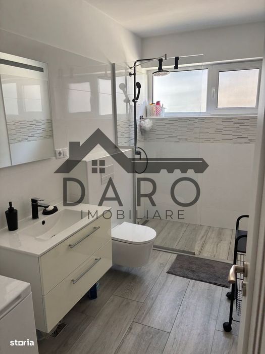 Apartament de închiriat cu un mic spațiu verde ,zona centrală TG Mu