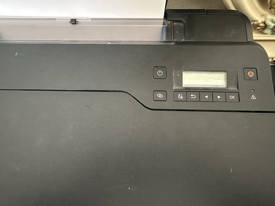 Цветной принтер и Ноутбук Lenova