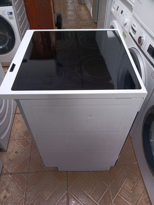 Като нова свободно стояща печка с керамичен плот Voss  2годиниГаранция