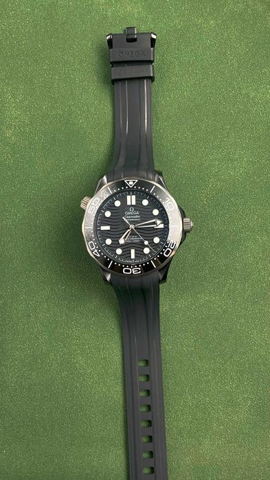 Omega с керамична каса 43.5mm