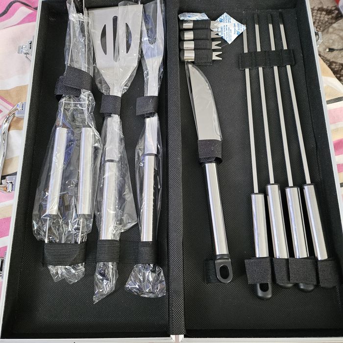 set ustensile gratar