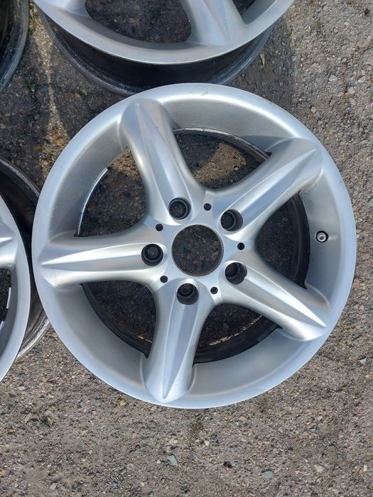 Диски R15 на BMW. Вылет ЕТ25.