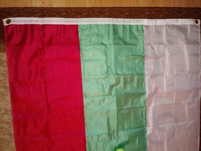 Българско знаме с размери 120 Х 180 см. с капси